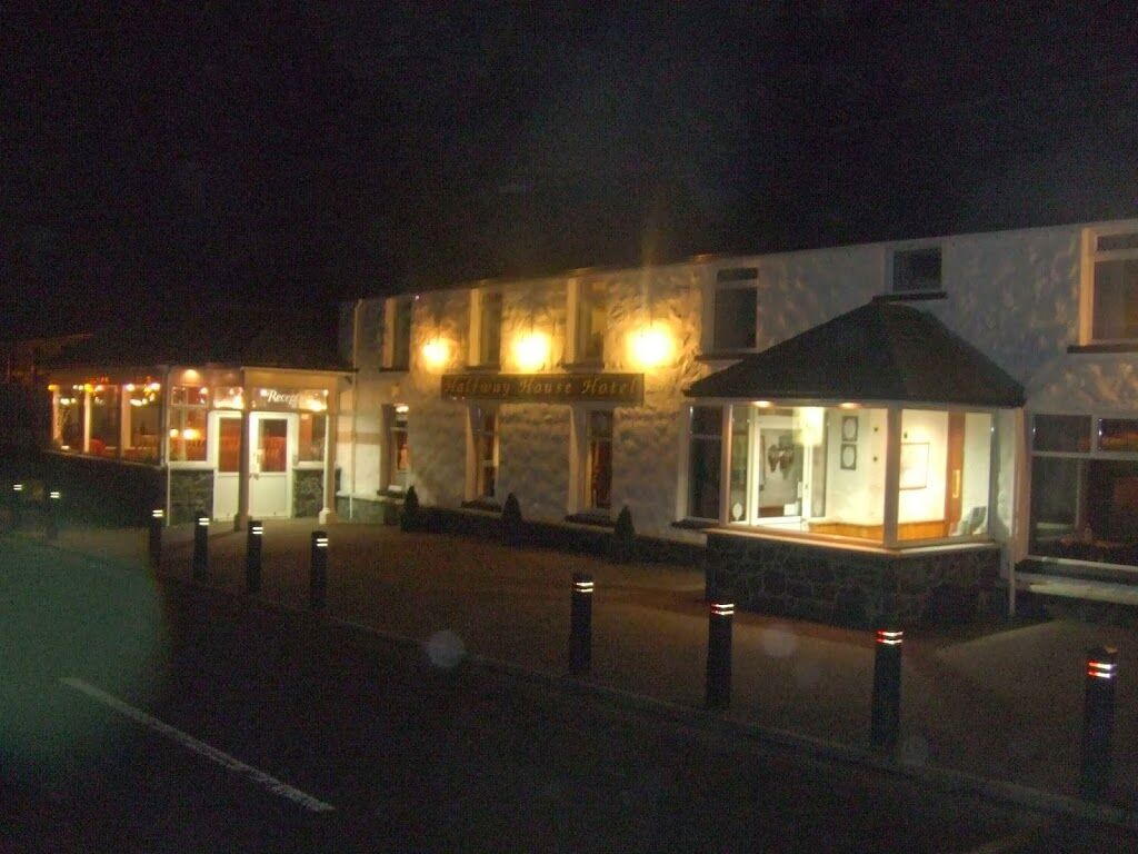 Halfway House Hotel 란 외부 사진